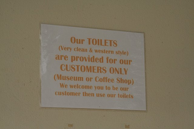 toilet sign.jpg