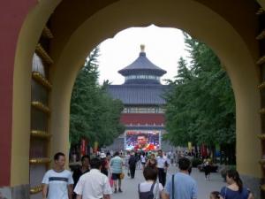 Ancient meets modern: The chinese basketball team on a giant screen at the Temple of Heaven