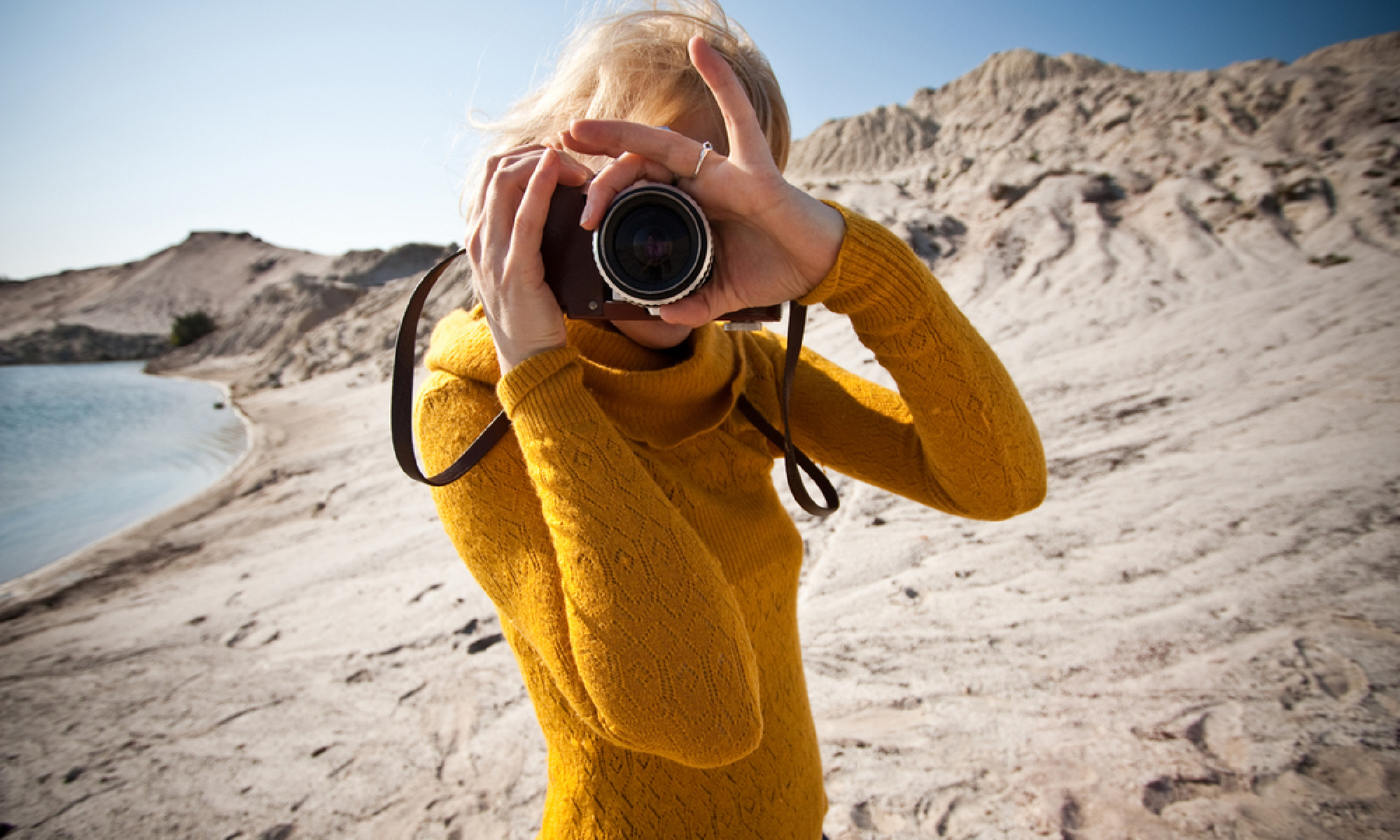 Taking photos in the desert (Shutterstock: see credit below)