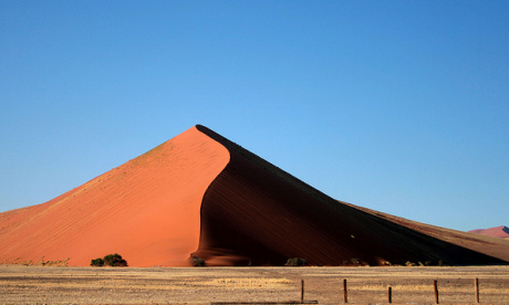 Namib Desert sand dunes (Santiago Medem)