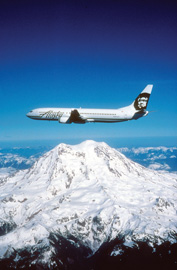 alaska airlines plane mountains