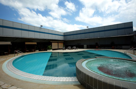The swimming pool at singapore's changi airport