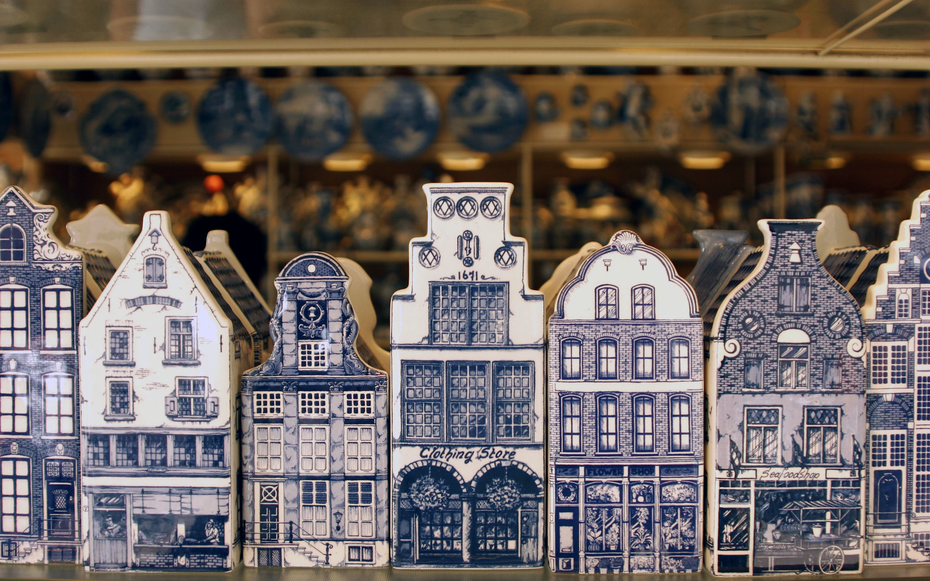 Delft Pottery Souvenirs Amsterdam