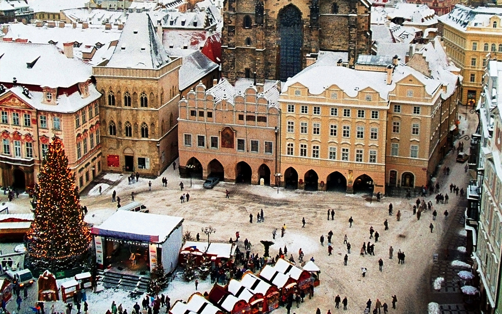 Prague in winter - central market place.