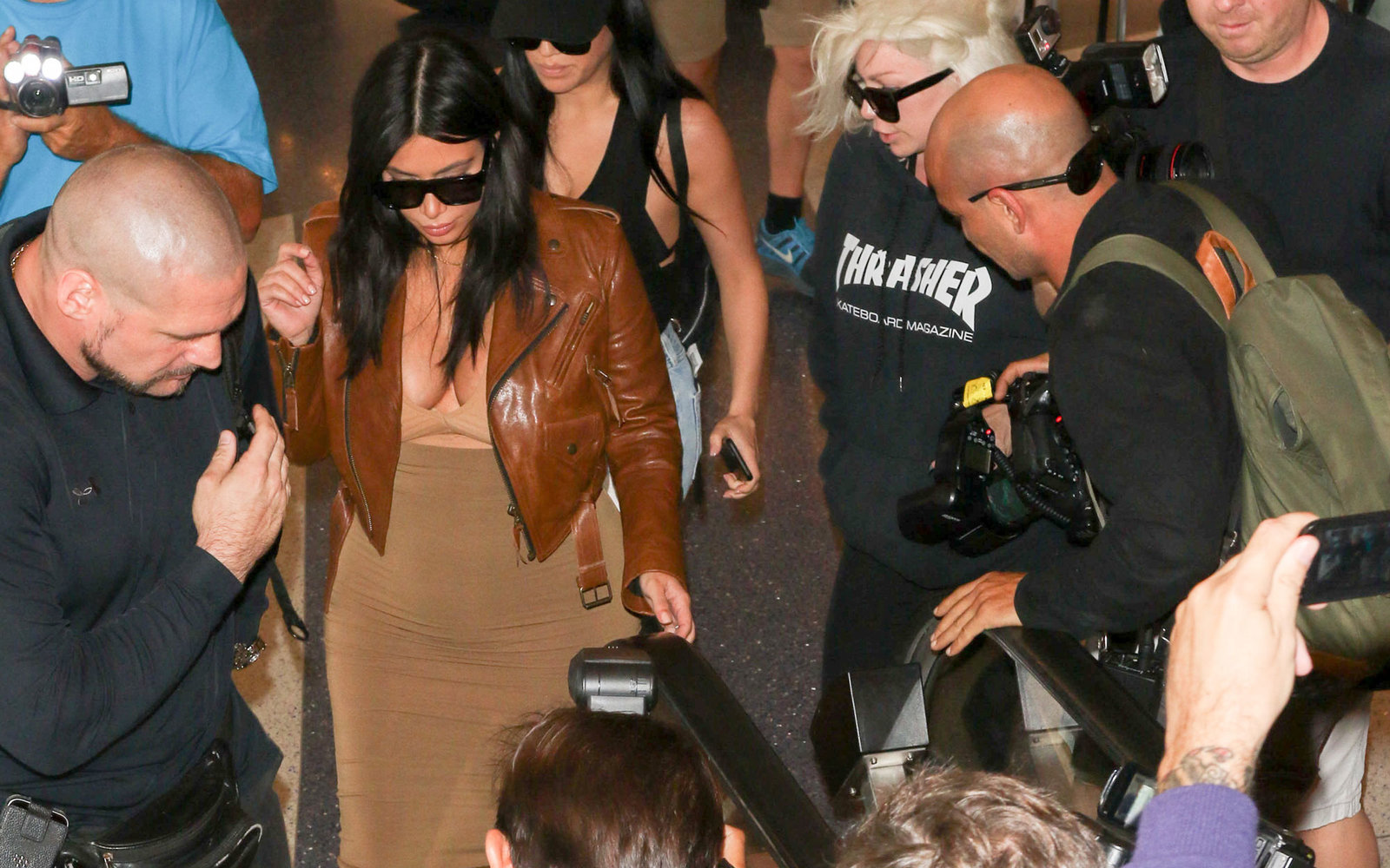 Kim Kardashian Courtney Kylie Aiport paparazzi