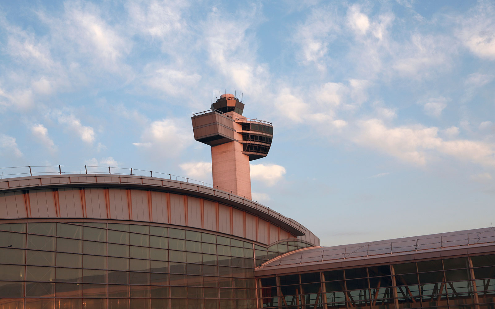 Meet the Worshipers at America’s Busiest Airport Mosque