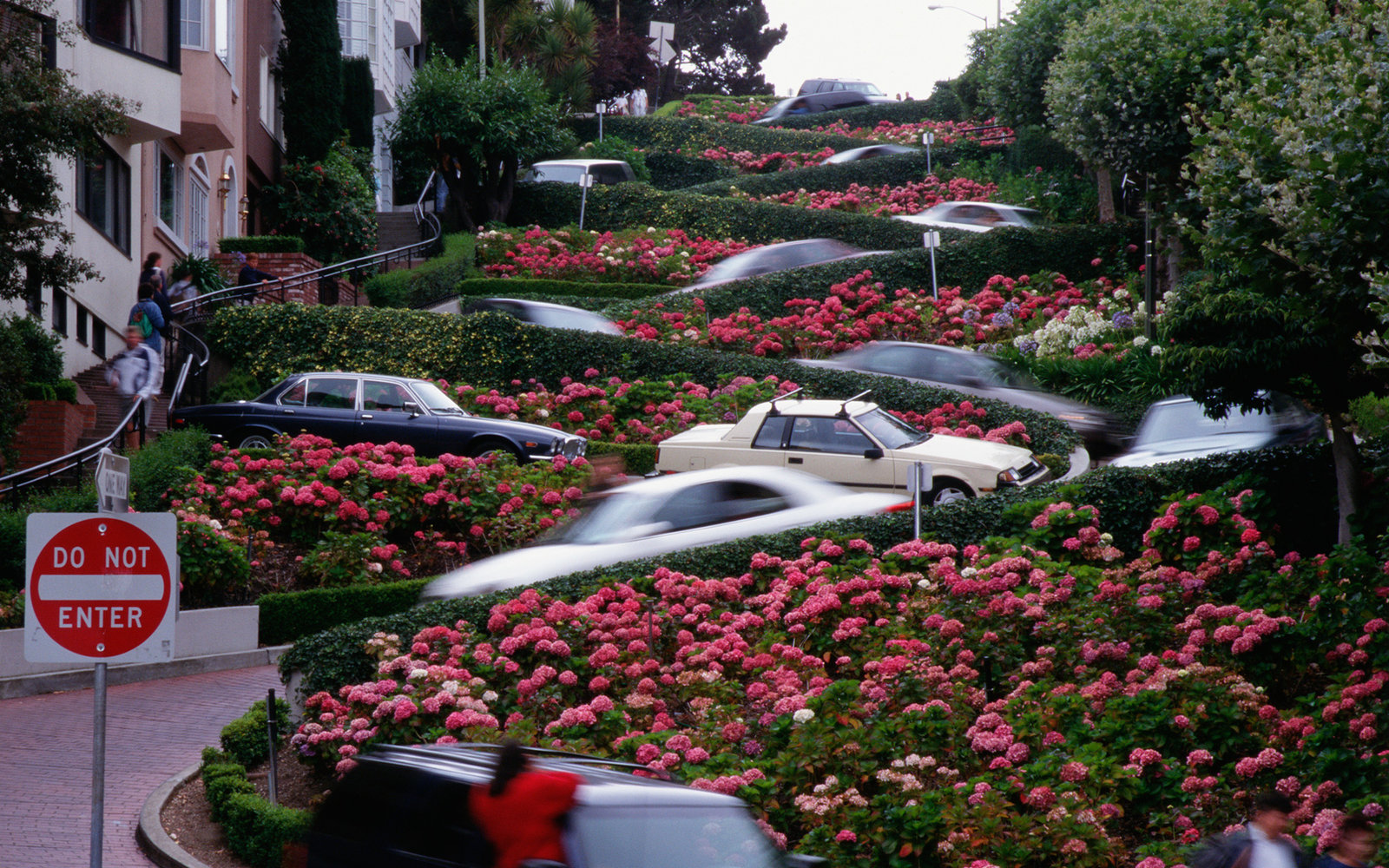 Tourists driving Lombard Street, San Francisco