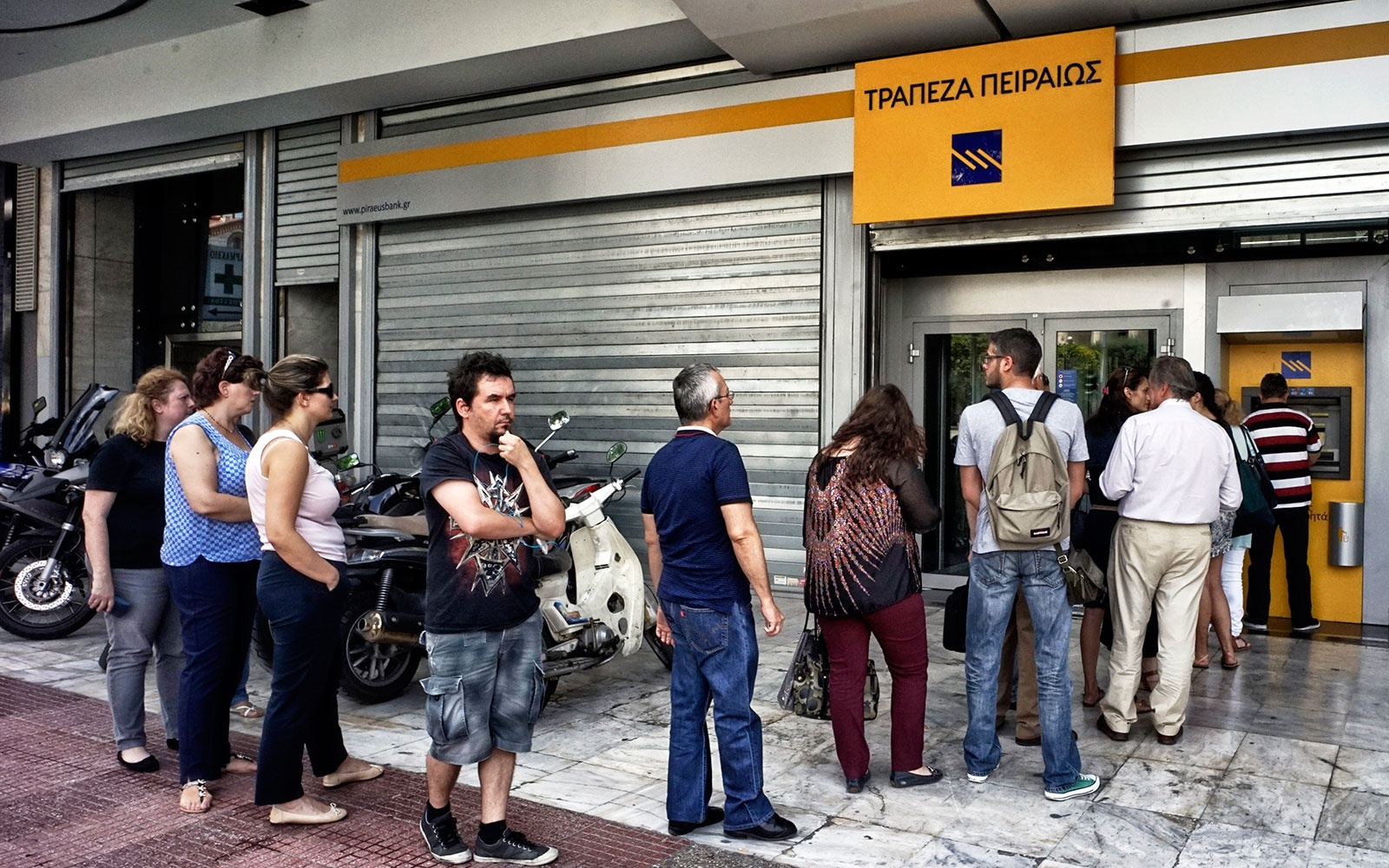 What Travelers Need to Know About the Economic Crisis in Greece
