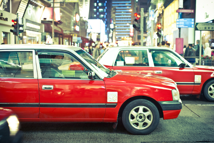 Red taxis: a mainstay of Kowloon's nightlife. Image by Tauno T?hk / 陶诺 / CC BY 2.0