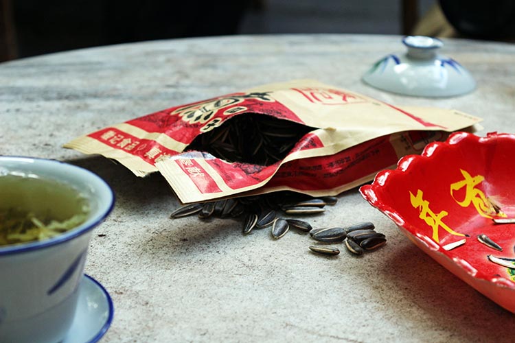 Sunflower seeds - a common teahouse snack. Image by Qin Xie / londoninfopage